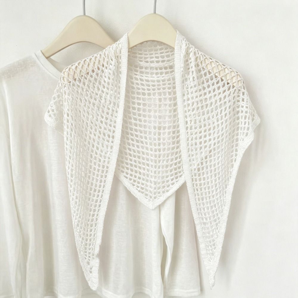 Elegant Solid Color Triangular - Women'S Korean Accessories 评论和价格