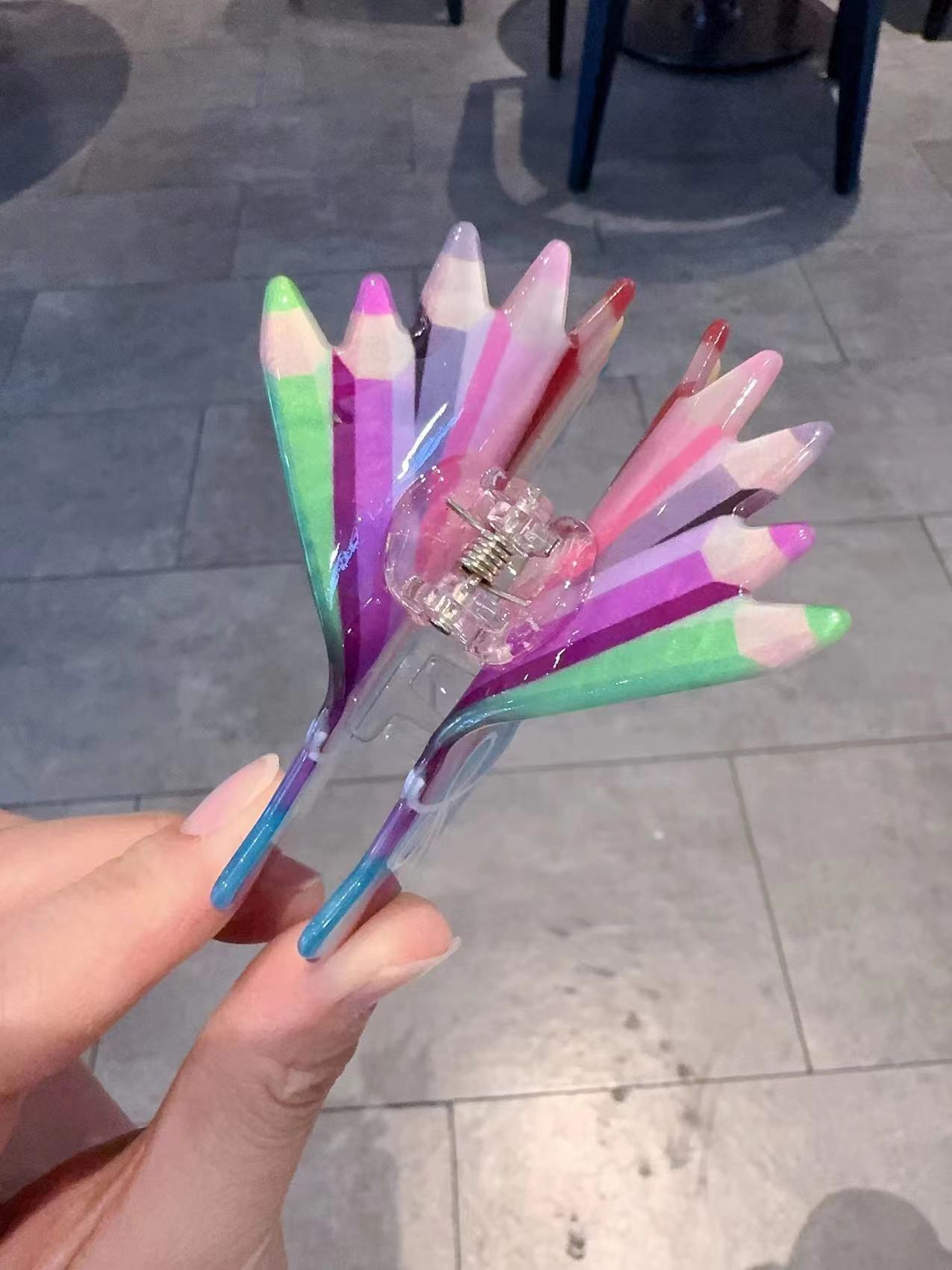 1 Colorful paintbrush grab cli - Women Accessories Bouquet 评论和价格