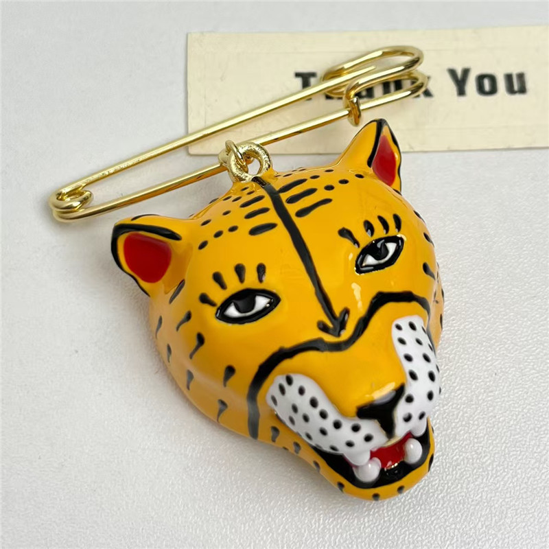 Elegant Enamel Tiger Brooch Pi - Women'S Accessories For Formal Wear 评论和价格